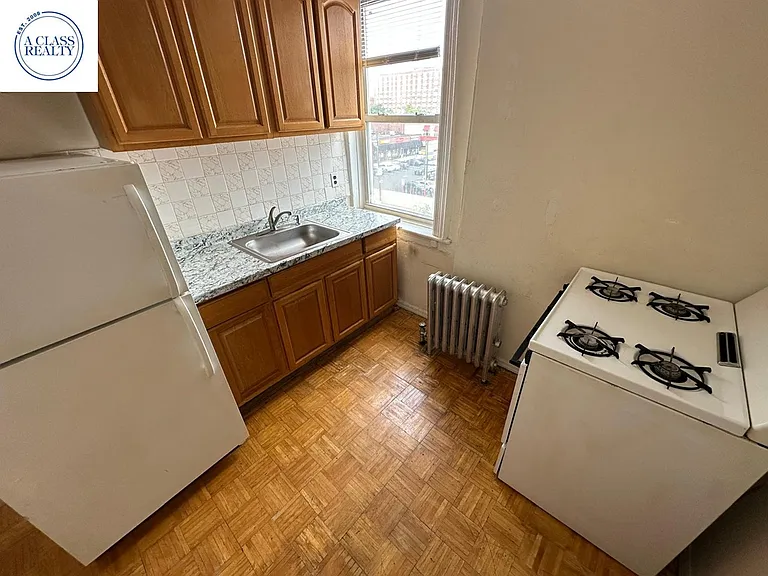 14-55 Broadway #4A — Photo 10