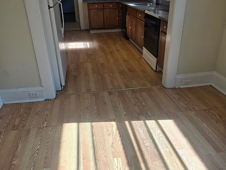 850 W 42nd St — Photo 15