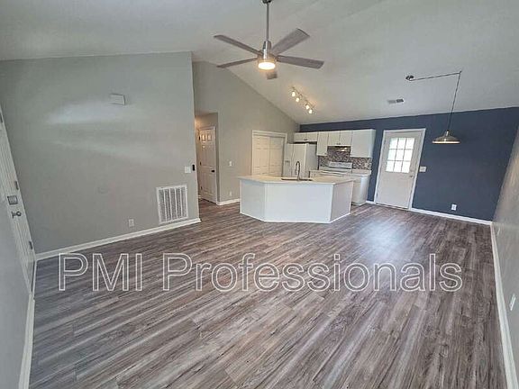 3rd image of 2738 Painted Pony Dr