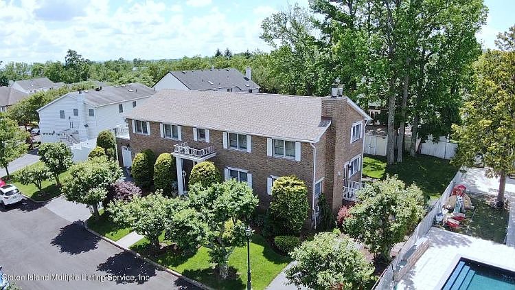 1st image of 17 Carol Ct