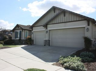 1045 Clear Lake Dr, Oakley, CA 94561