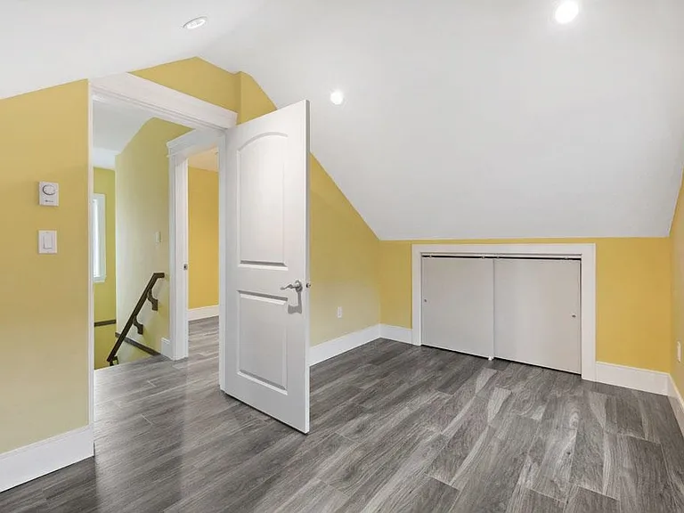 1477 E 61st Ave — Photo 18