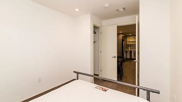 Rented by Nooklyn NYC LLC | media 48