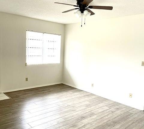 2nd image of 2607 S Sepulveda Blvd #101
