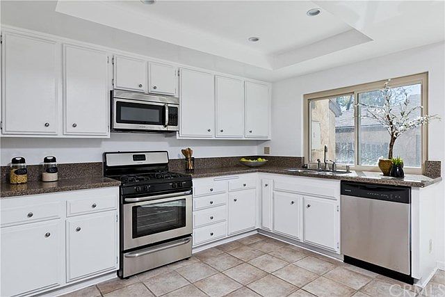 1st image of 1518 Thrasher Ct