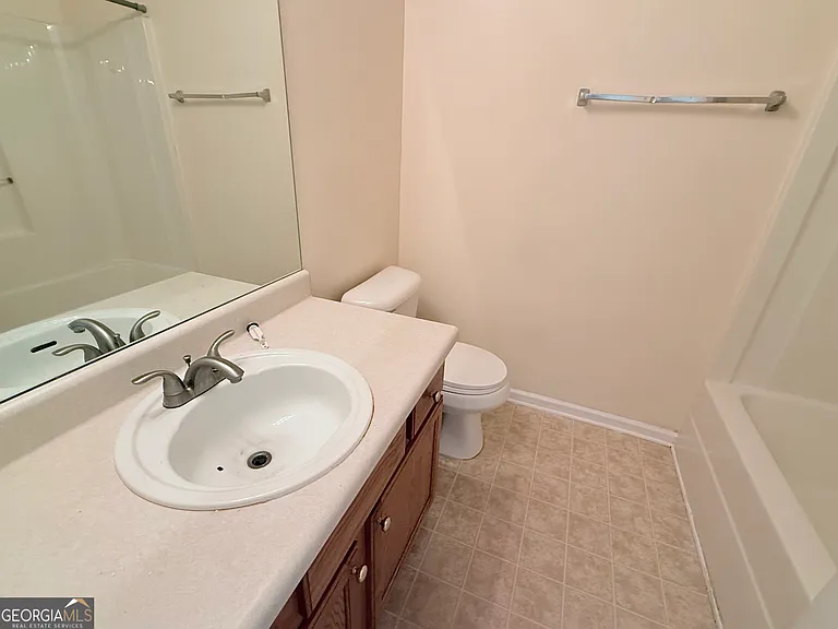 7232 April Ct — Photo 8
