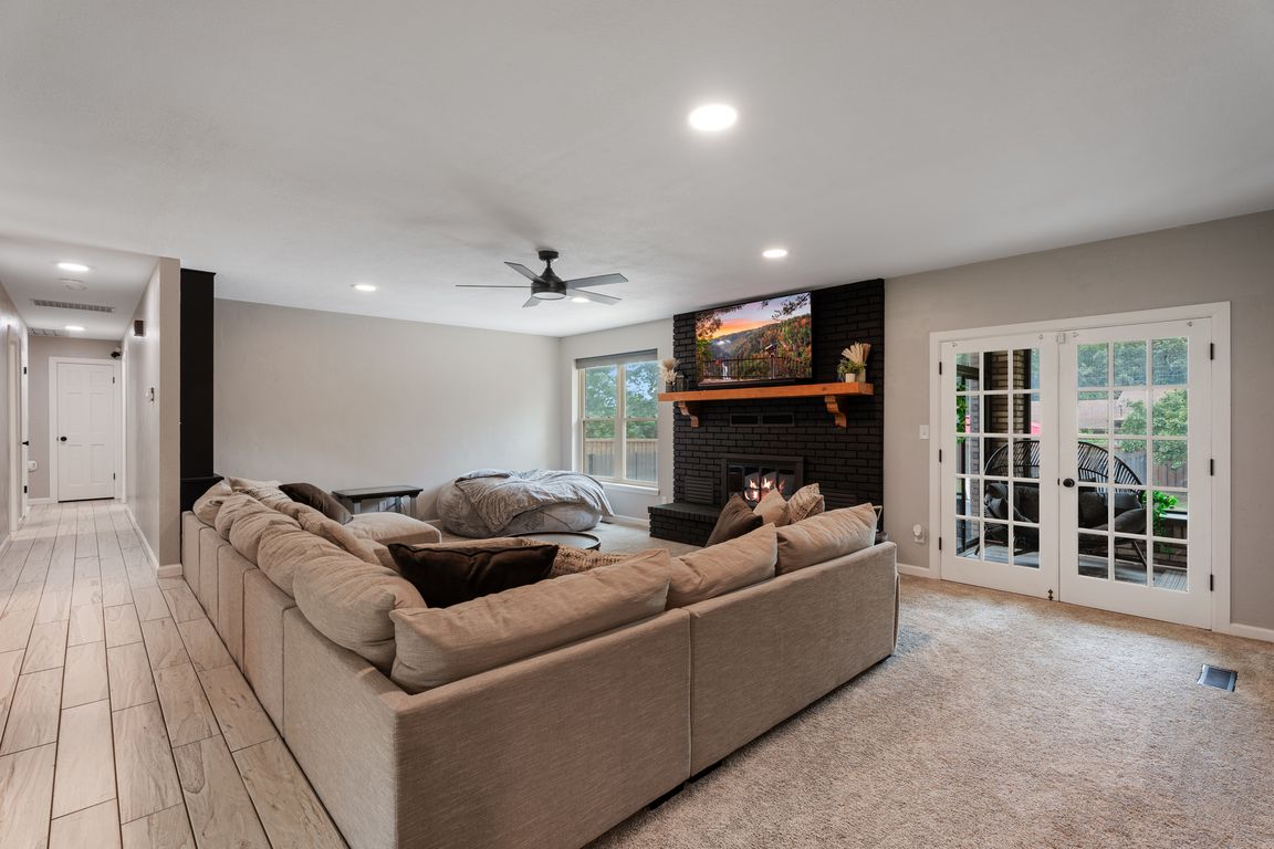 next background image