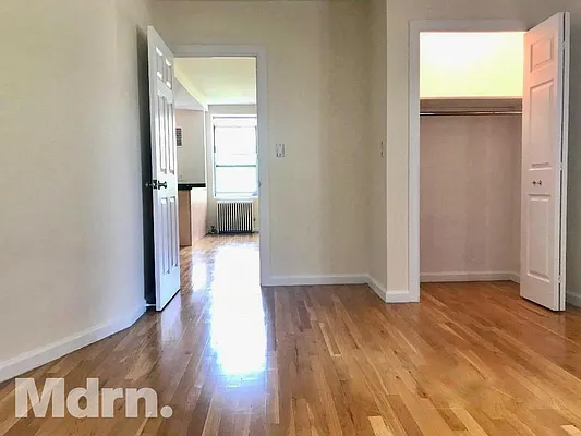 Rented by Mdrn Residential | media 12