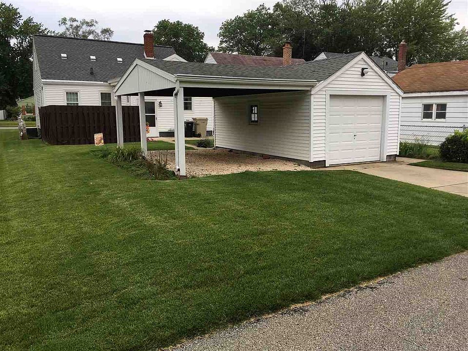 2nd image of 2102 Parkview Pl