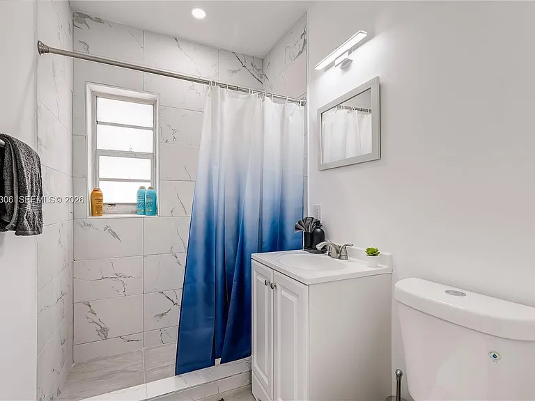 327 NE 55th St #2 — Photo 13