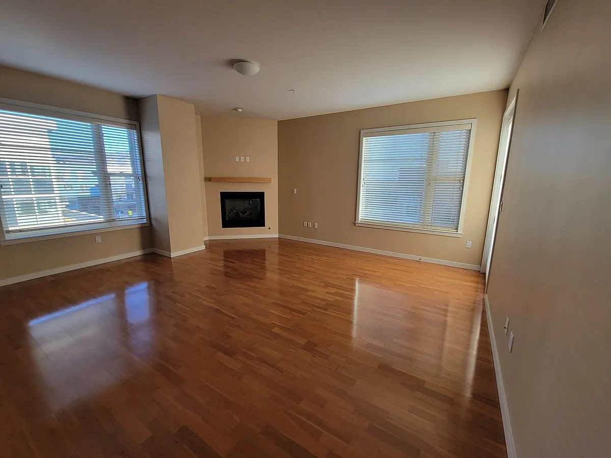Building Photo - 3601 Arapahoe Ave #402-D