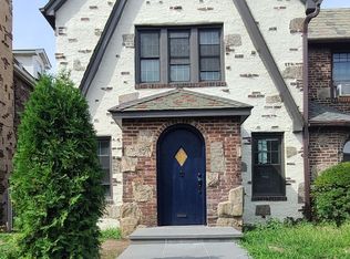 8837 62nd Dr, Flushing, NY 11374