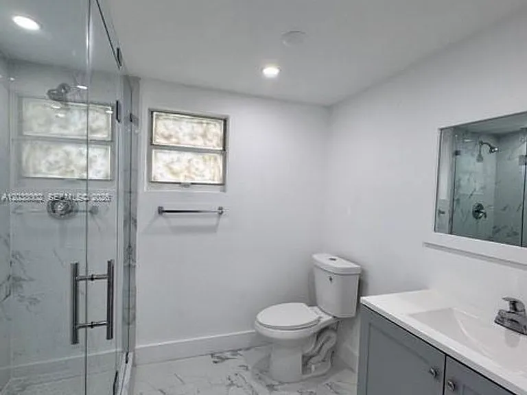 4783 NW Flagler Ter — Photo 12