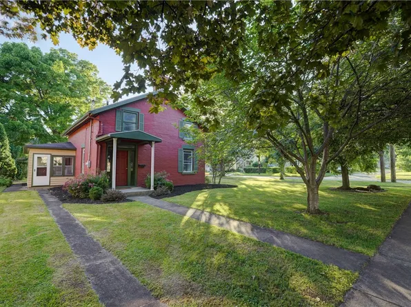 212 Park St, Canandaigua, NY 14424