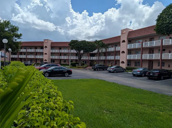 9561 Sunrise Lakes Boulevard #109, Sunrise, FL 33322