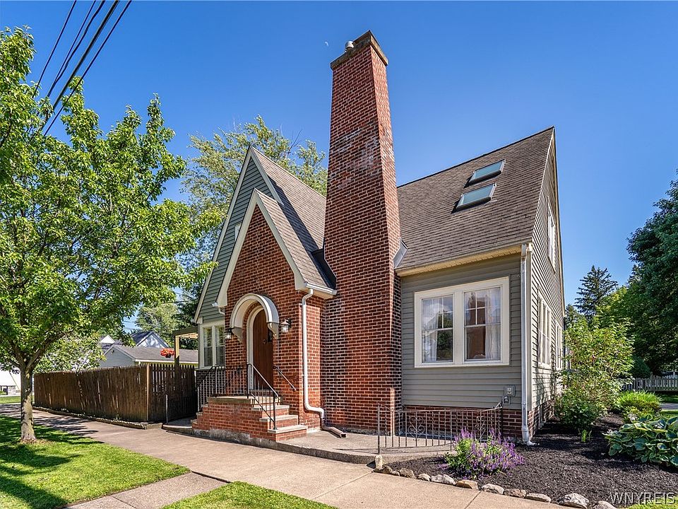 1st image of 214 Roycroft Blvd