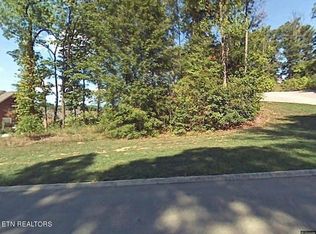 1200 Oak Chase Blvd, Lenoir City, TN 37772
