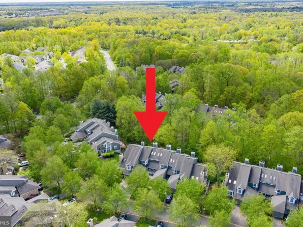 33 Coriander Dr, Princeton, NJ 08540