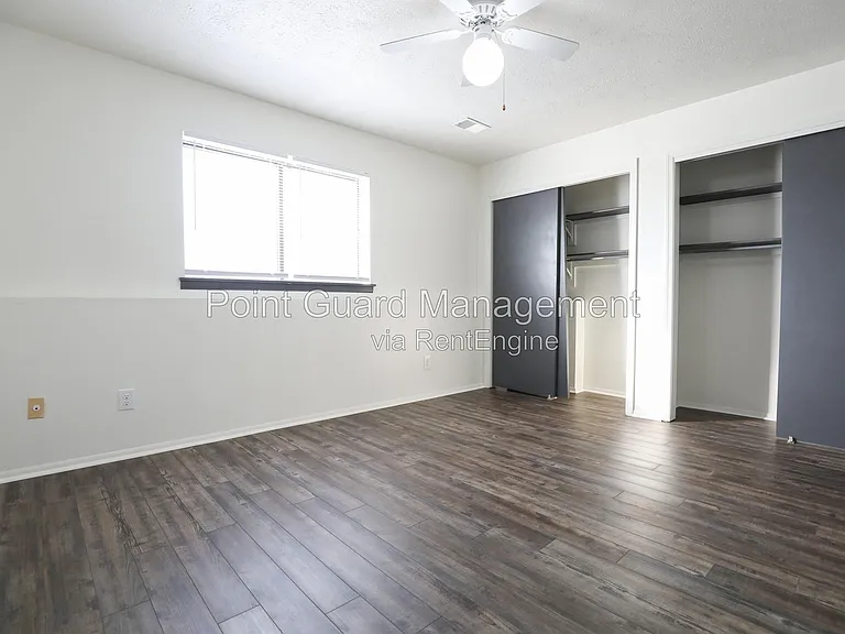 The Vincent Apartments — Photo 32