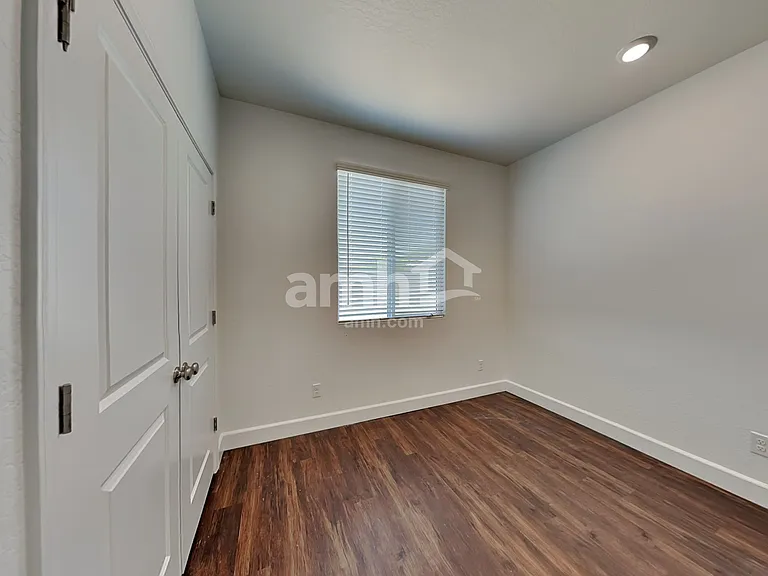 17166 W Lawrence Ln — Photo 15