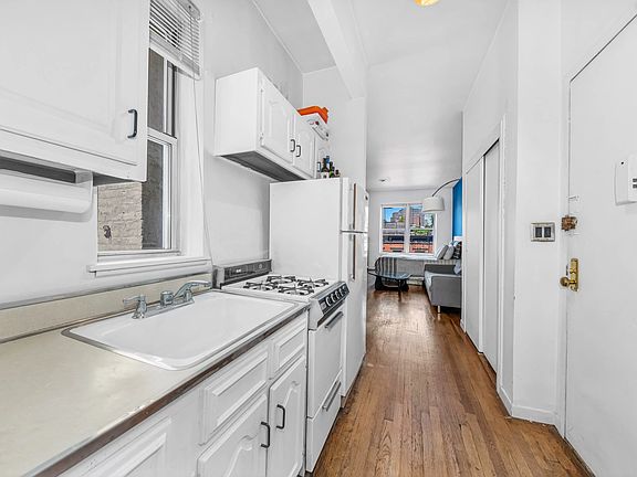 2nd image of 338 W 19th St APT 4A