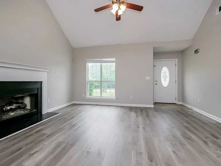 101 Floresta Dr — Photo 4