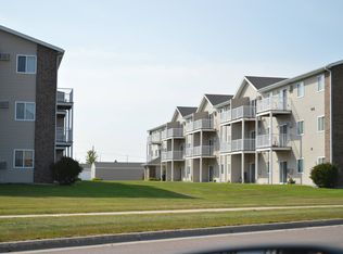 Calico Apartments, Fargo, ND 58104