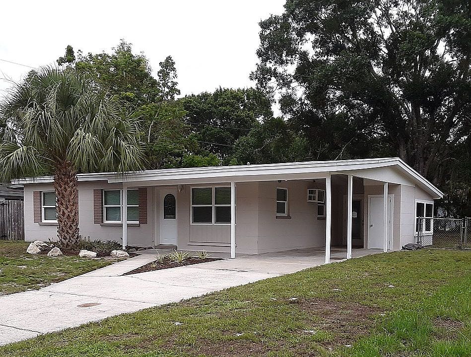 1st image of 209 W Cornelius Cir