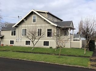 1016 Grove Ave, Tillamook, OR 97141