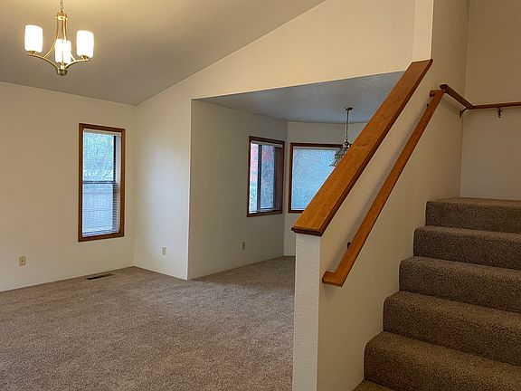 2184 North Hill entry_11192025