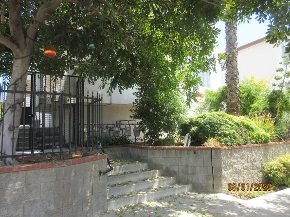 6950 Remmet Ave APT 10, Canoga Park, CA 91303