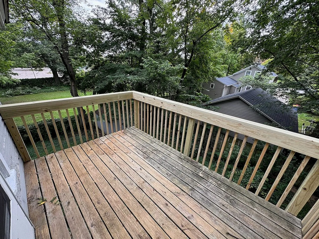 2 bed, 1.0 bath, $1,550 — Photo 2