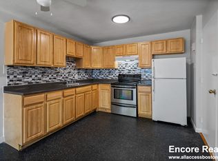 580 Cummins Hwy APT 8, Mattapan, MA 02126