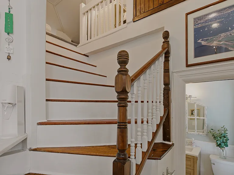 67 Perry St #5 — Photo 9