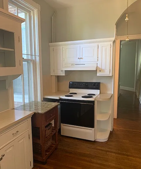 558 S Hanover St #1 — Photo 18