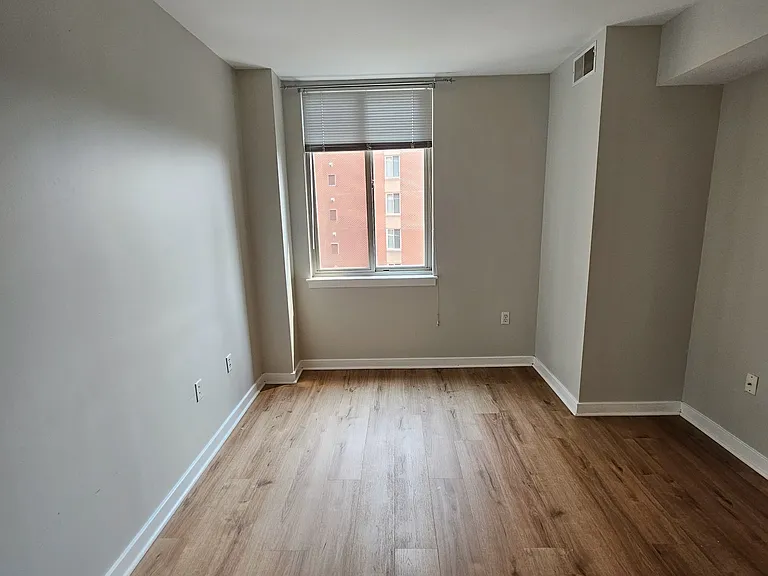 1000 New Jersey Ave SE #703 — Photo 13