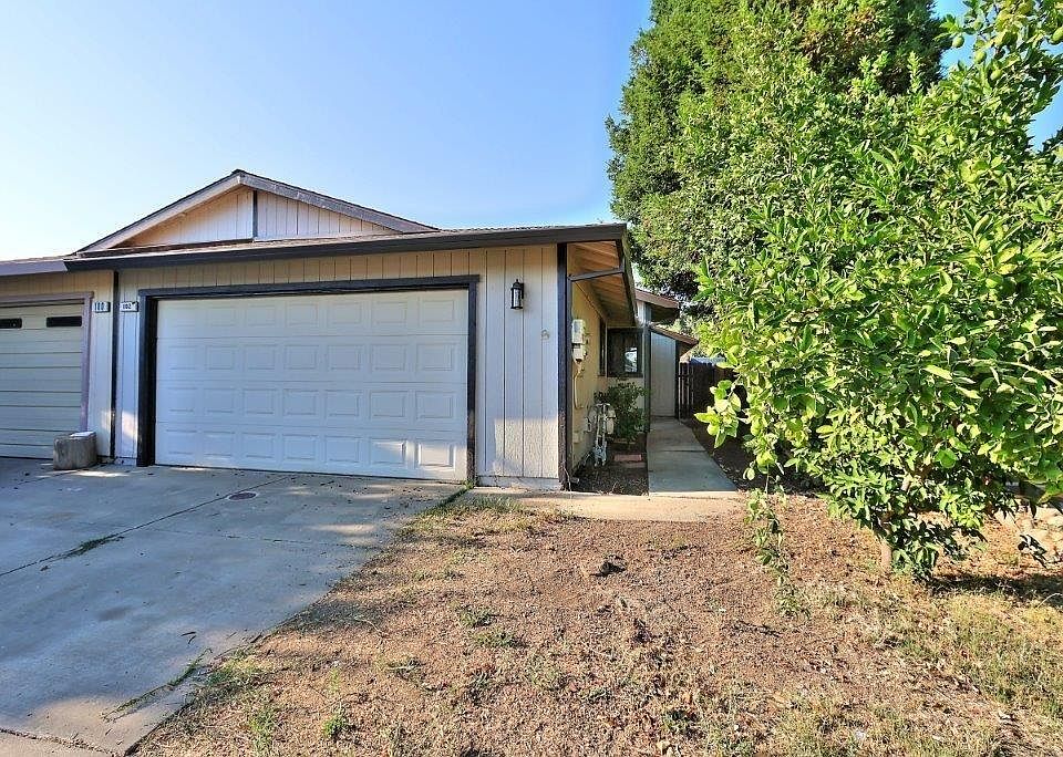 1st image of 102 Muir Cir