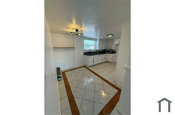 Building Photo - 6720 West Blvd #G