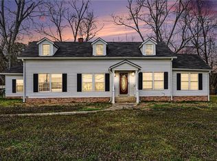 707 E McIntosh Rd, Griffin, GA 30223