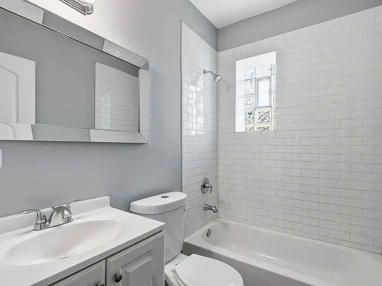 16 E 118th Pl #1F — Photo 8
