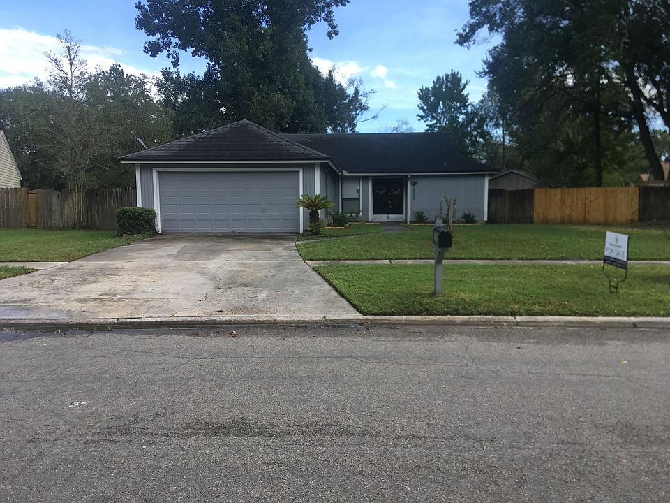 1st image of 8333 Candlewood Dr W
