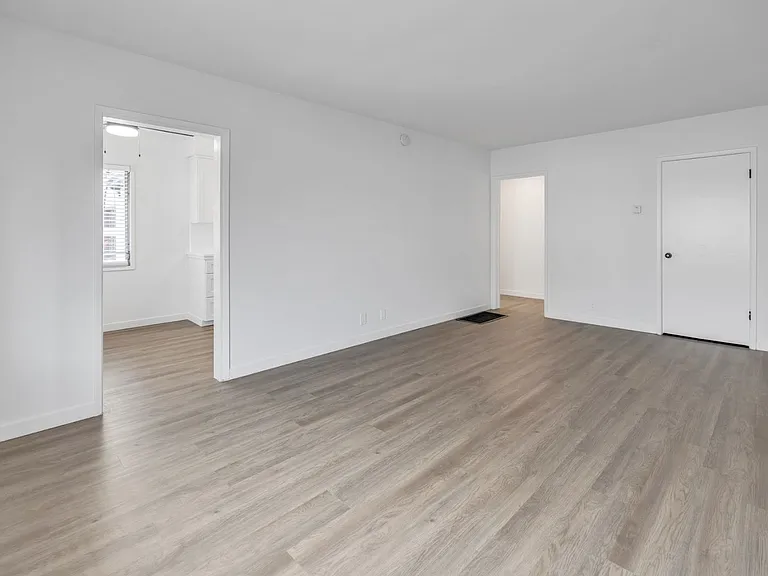 3024 E 3rd St — Photo 13