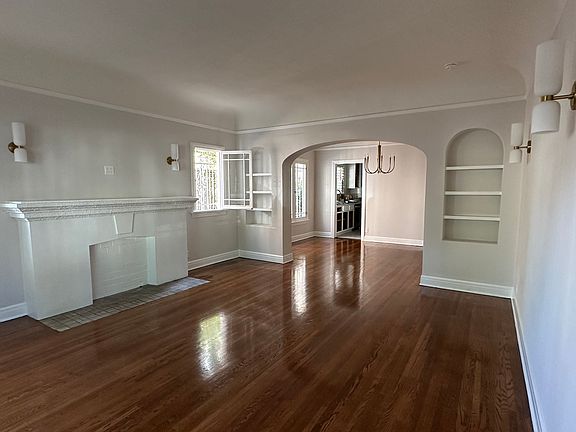 2nd image of 423 N Orange Grove Ave