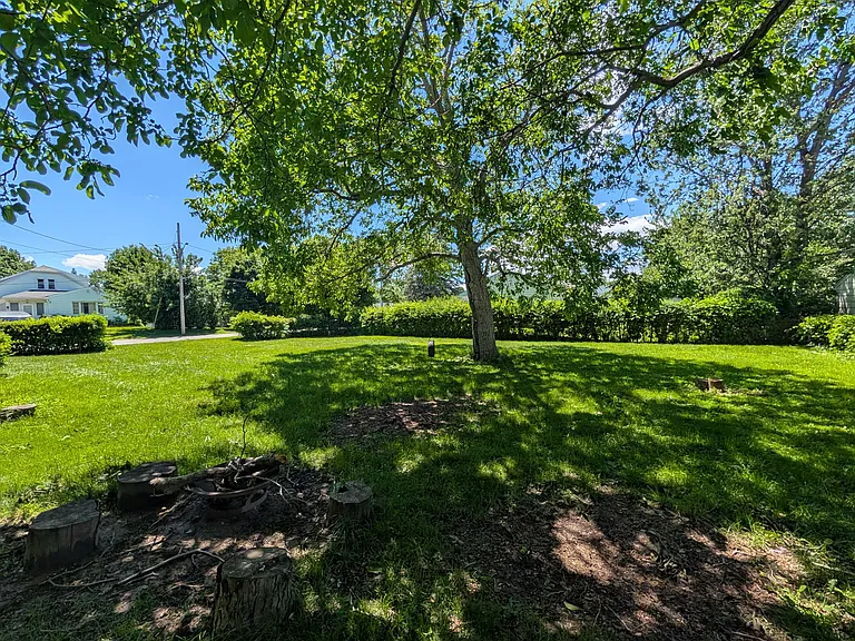 262 Blakeslee St — Photo 3