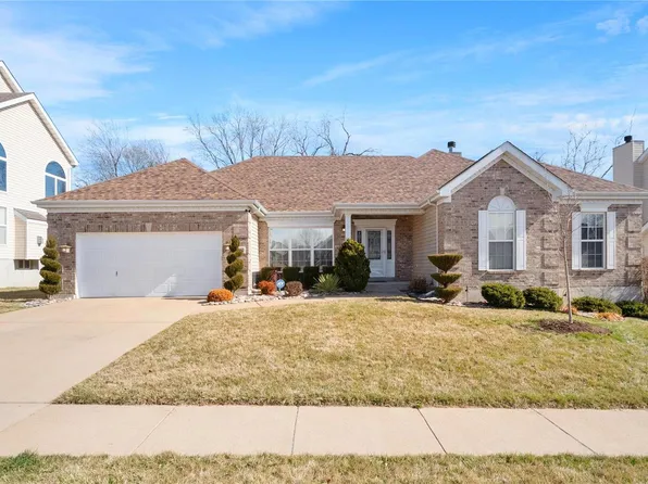 4640 Behlmann Estates Ln, Florissant, MO 63034