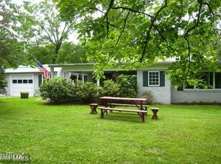 10711 Vale Rd, Oakton, VA 22124