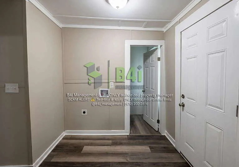 907 L S Glencamp Way — Photo 12