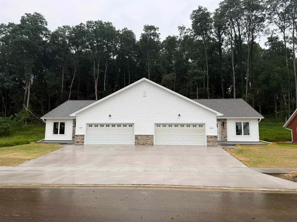 1107 Rusalka Cir, Reedsburg, WI 53959