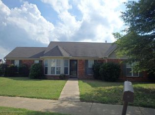 6929 Rosebury Dr, Horn Lake, MS 38637