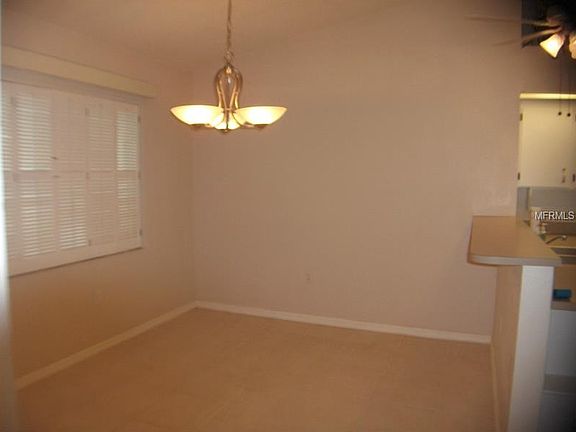 3rd image of 610 Caribou Ct
